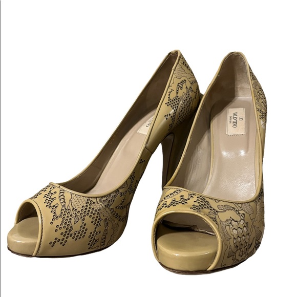 Valentino Garavani Peeptoe Heels Size:US10 ( 40.5 EU) - Picture 1 of 5